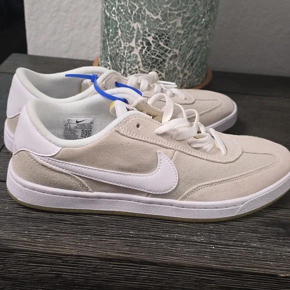 NWT Men's Nike SB FC Classic Shoes. In Color Summit White.Comes In Various Sizes - Picture 2 of 9